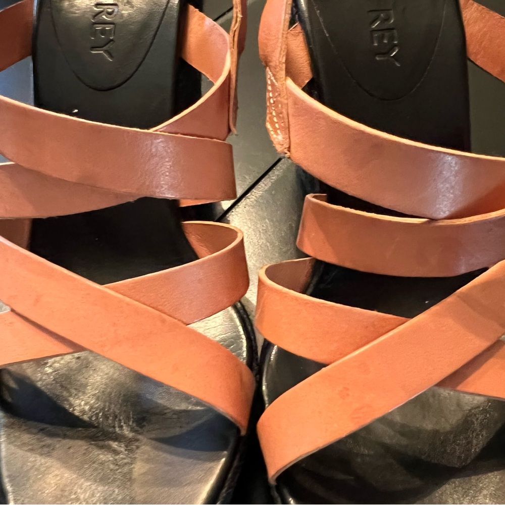 Marisa Rey Platform Sandals. - Picture 8 of 10